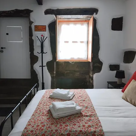 Casa Dos Penedos * Angra do Heroísmo